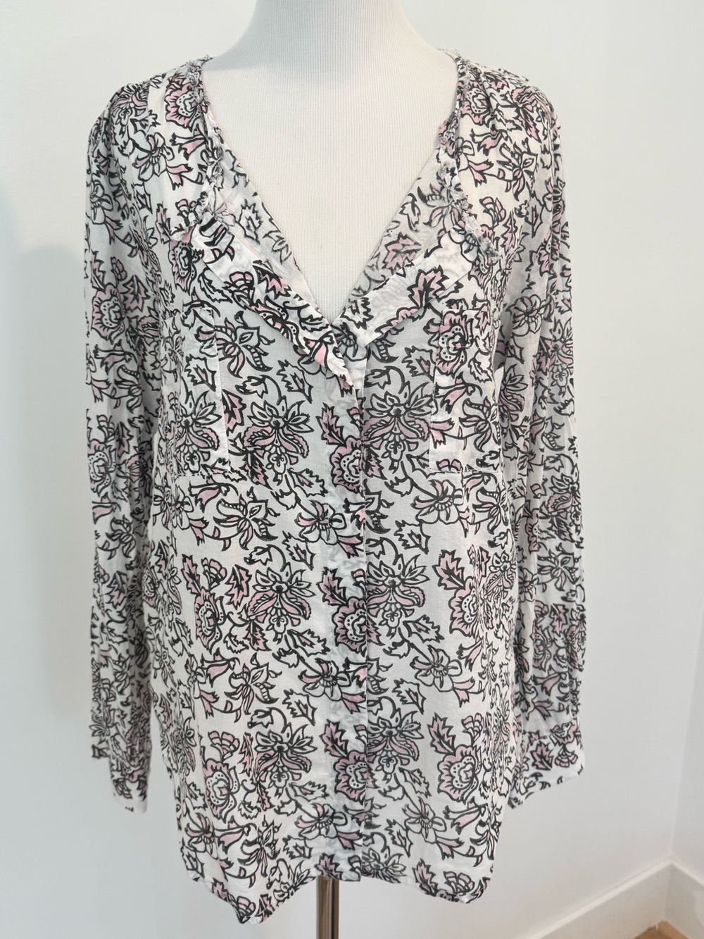 Roller Rabbit White V-Neck Tunic with Black & Pink Floral Print